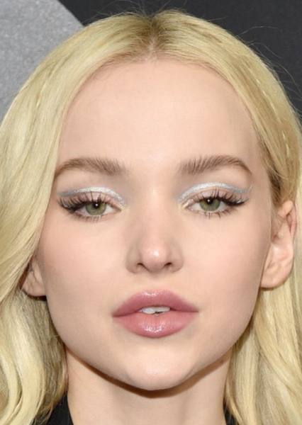 Dove Cameron photo