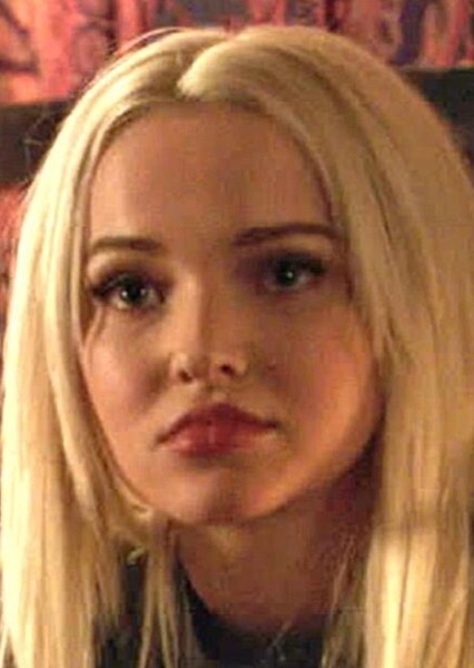 Dove Cameron photo