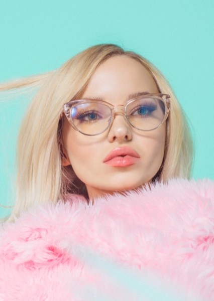 Dove Cameron photo