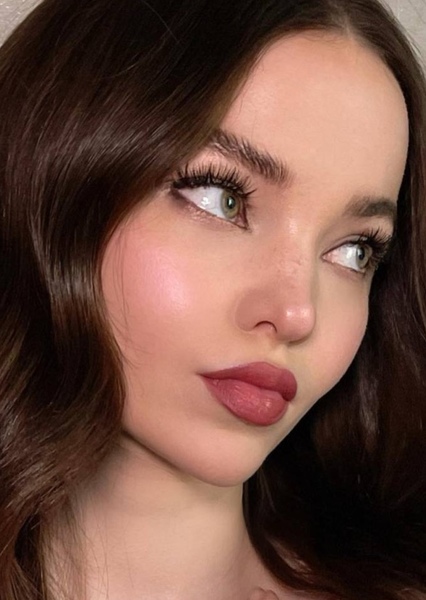 Dove Cameron photo