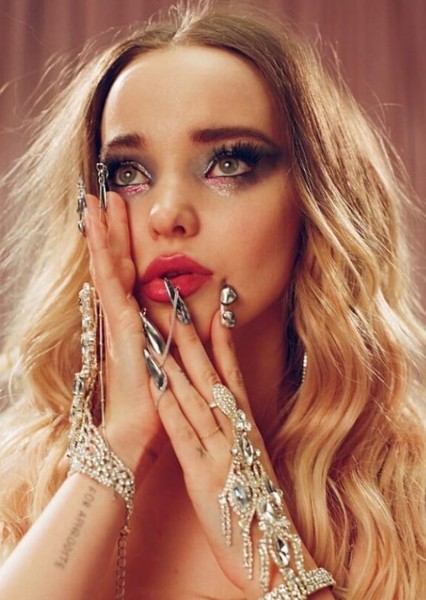Dove Cameron photo