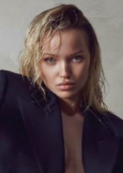 Dove Cameron photo