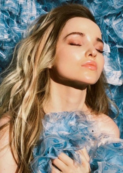 Dove Cameron photo