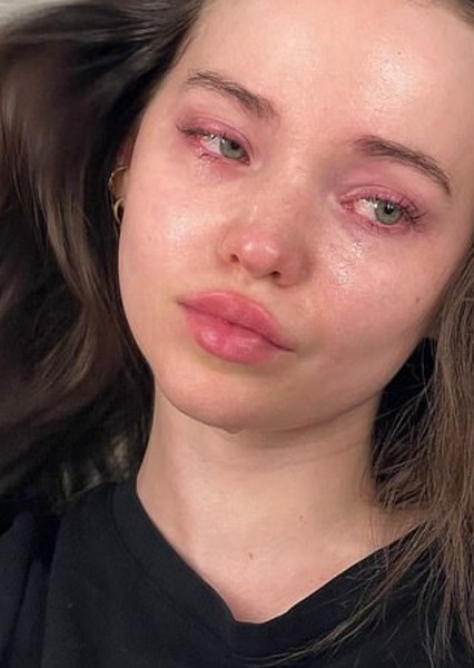 Dove Cameron photo
