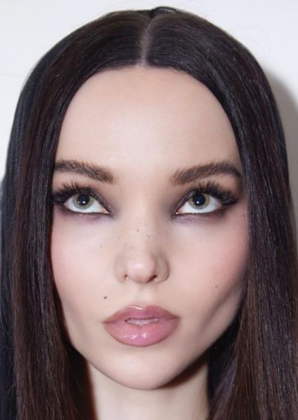 Dove Cameron photo