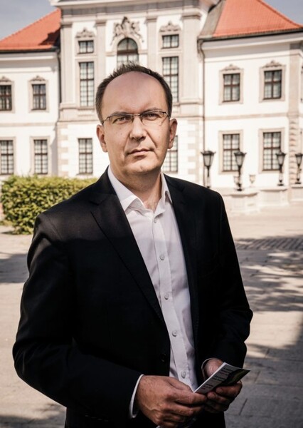 Dr. Artur Szklener