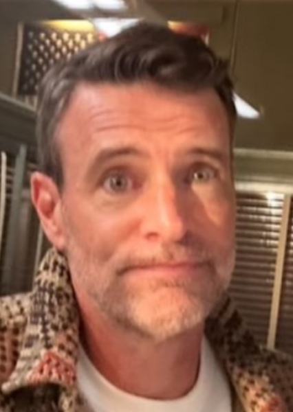 Dr. Seth McDale (Will Trent)