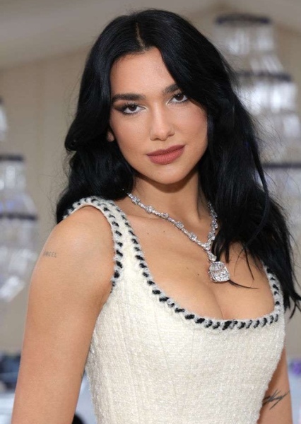Dua Lipa photo