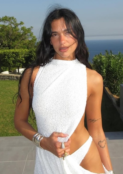 Dua Lipa photo