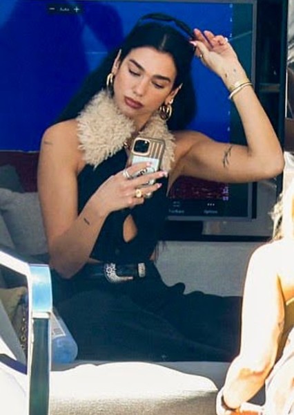 Dua Lipa photo