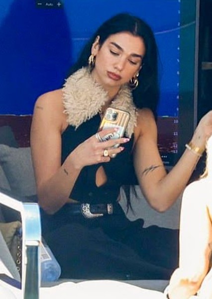 Dua Lipa photo