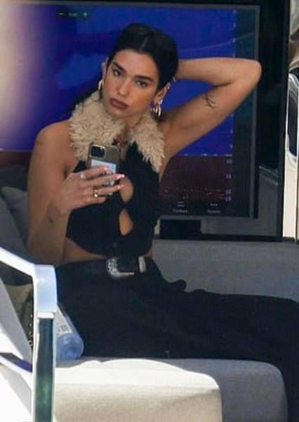 Dua Lipa photo