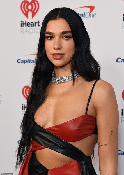 Dua Lipa photo