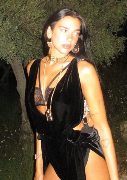 Dua Lipa photo
