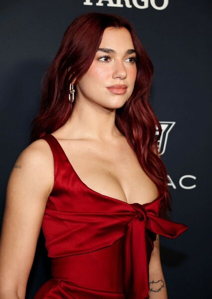 Dua Lipa photo