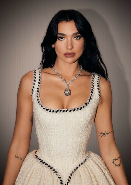 Dua Lipa photo