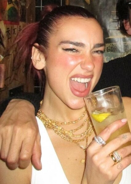 Dua Lipa photo