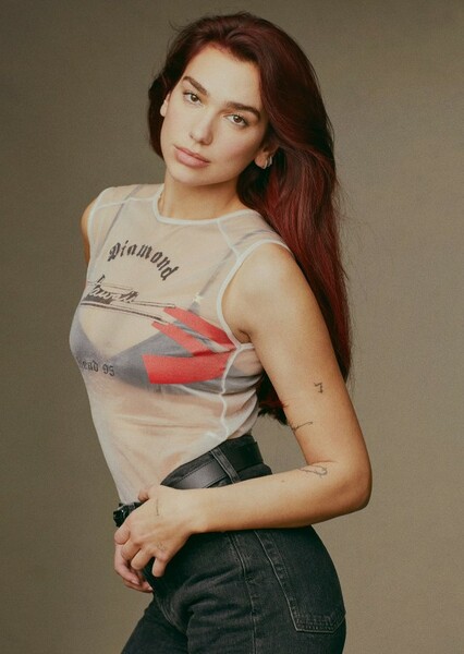 Dua Lipa photo