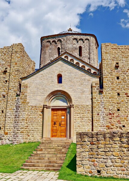 Đurđevi Stupovi Monastery