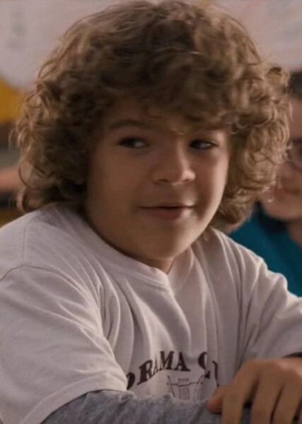 Dustin Henderson photo