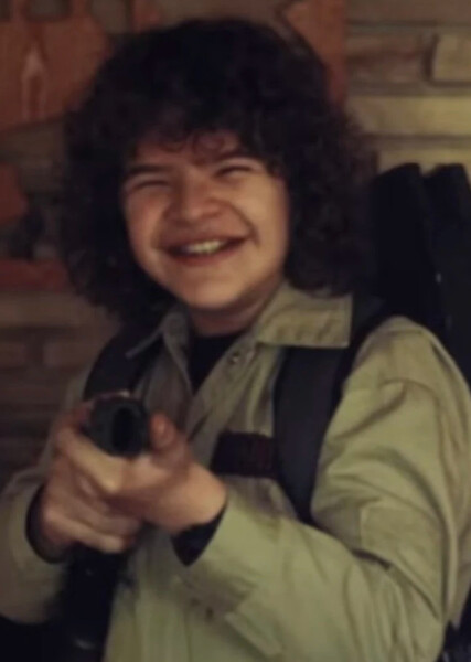 Dustin Henderson photo