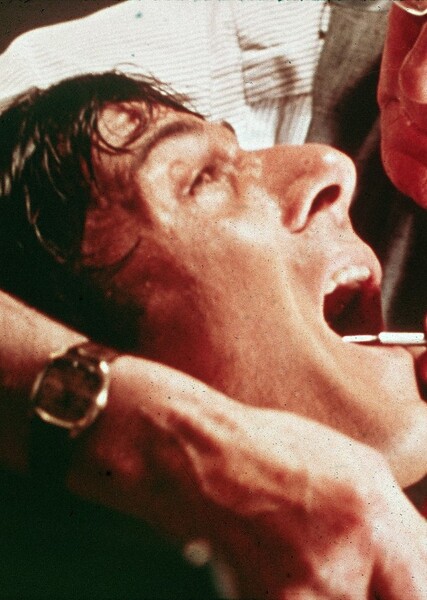 Dustin Hoffman photo