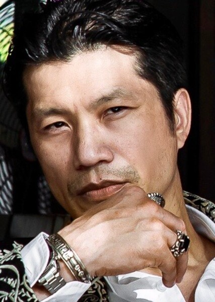 Dustin Nguyễn