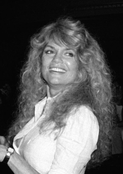 Dyan Cannon photo