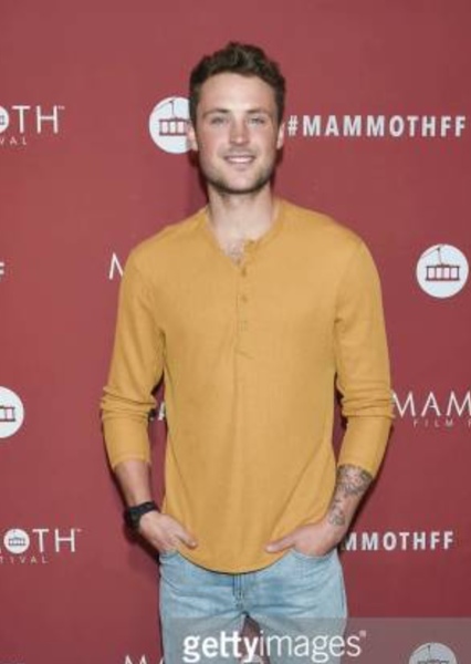 Dylan Efron photo