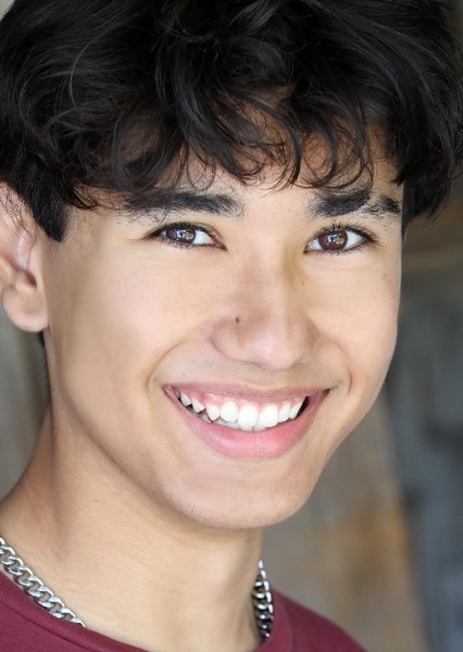 Dylan Kento Curtis photo