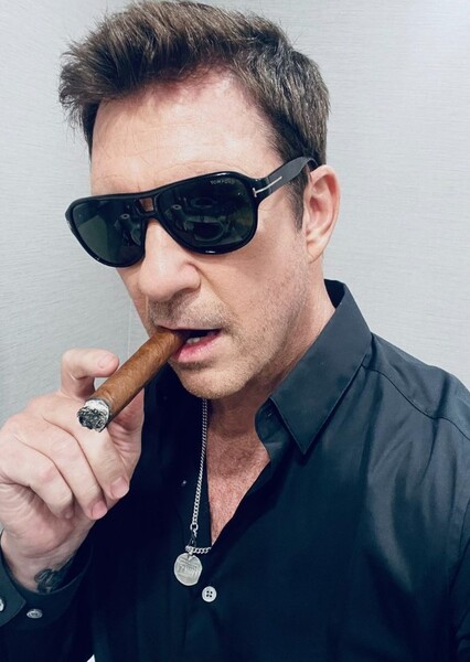Dylan McDermott photo
