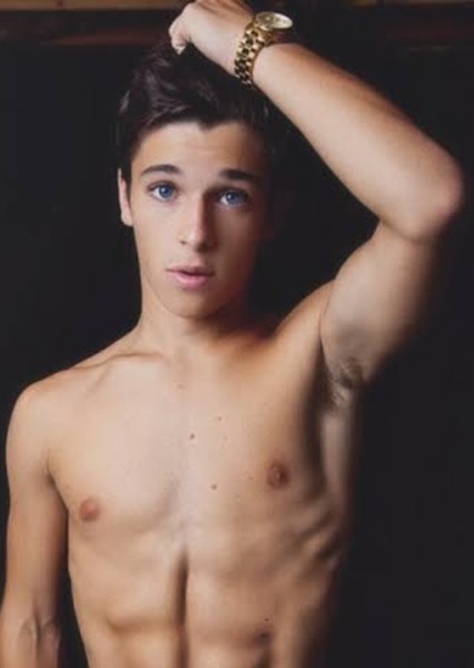 Dylan Schmid photo