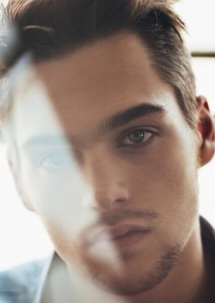 Dylan Sprayberry photo