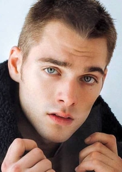 Dylan Sprayberry photo