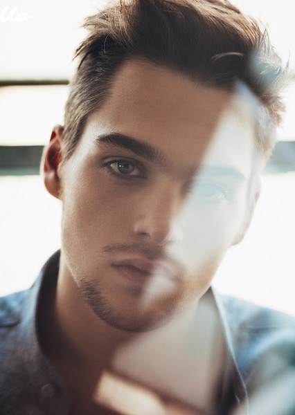 Dylan Sprayberry photo