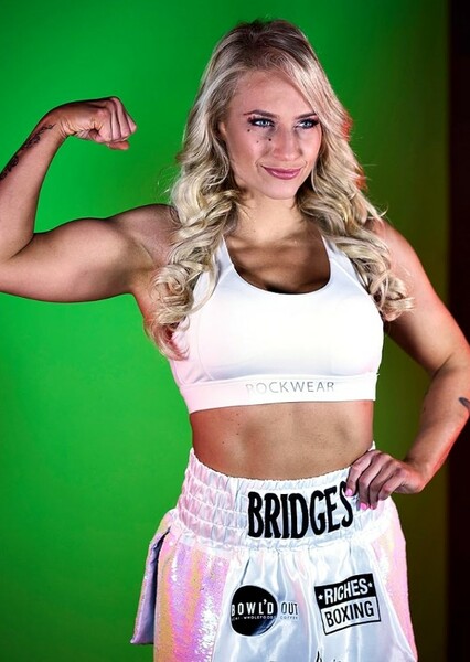 Ebanie Bridges photo