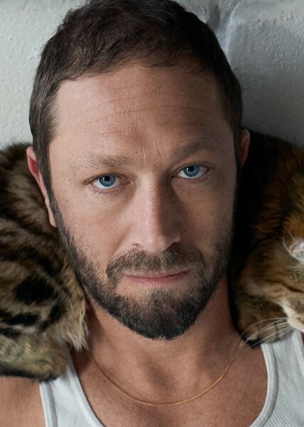 Ebon Moss-Bachrach photo