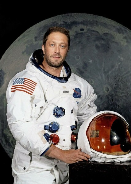 Ebon Moss-Bachrach photo