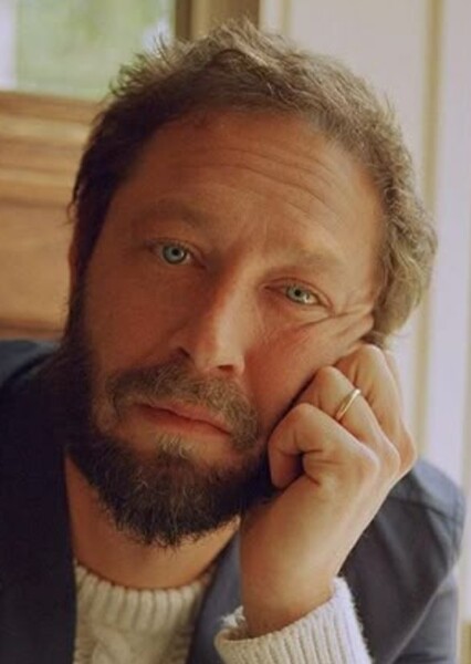 Ebon Moss-Bachrach photo