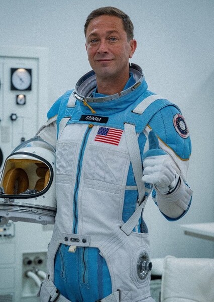 Ebon Moss-Bachrach photo