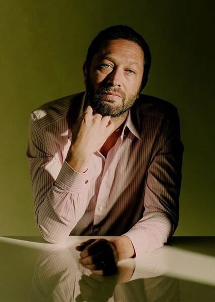 Ebon Moss-Bachrach photo