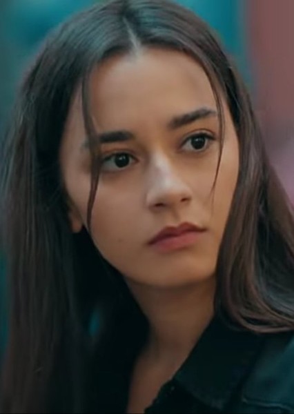 Ece Yaşar photo