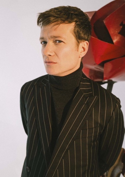 Ed Speleers photo