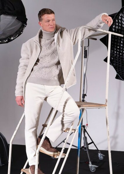 Ed Speleers photo