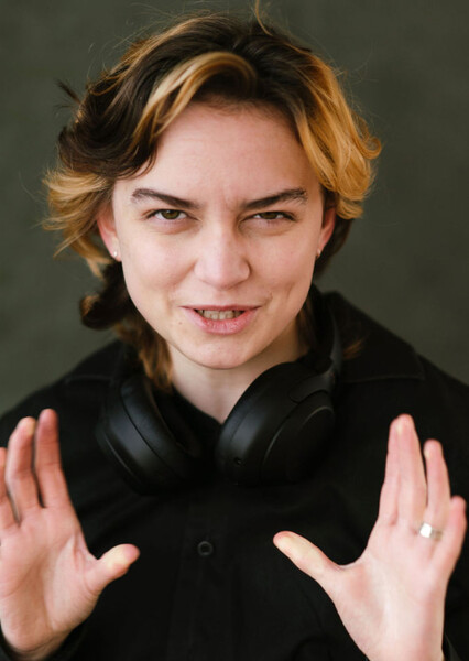 Eden Perkins photo