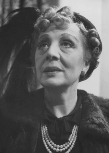 Edith Evans photo