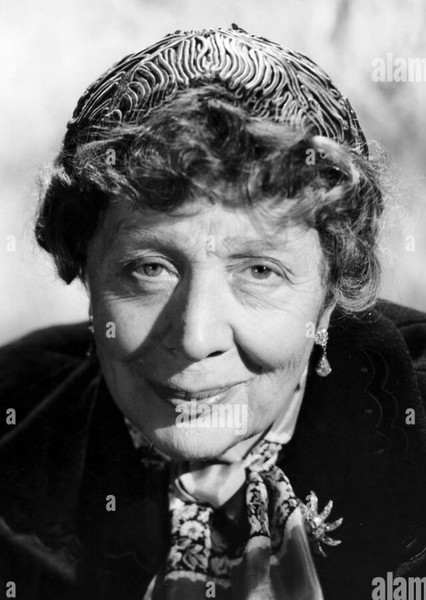 Edith Evans photo