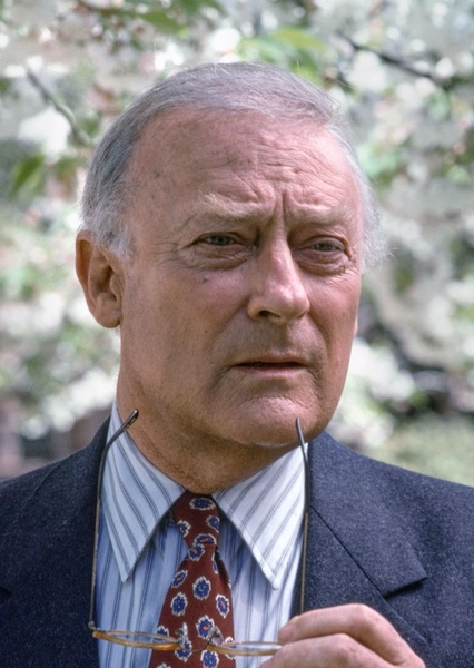 Edward Woodward photo
