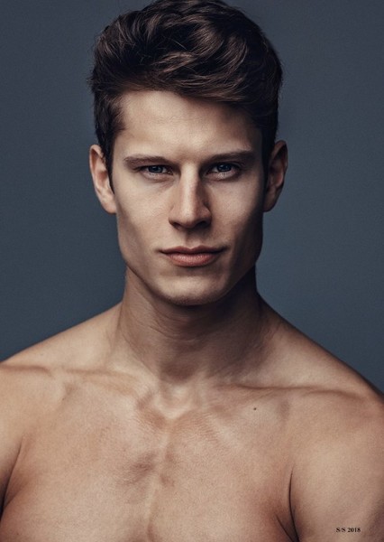 Eian Scully photo