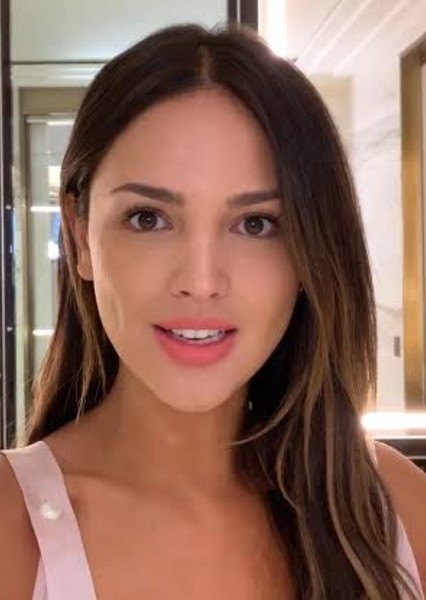 Eiza González photo